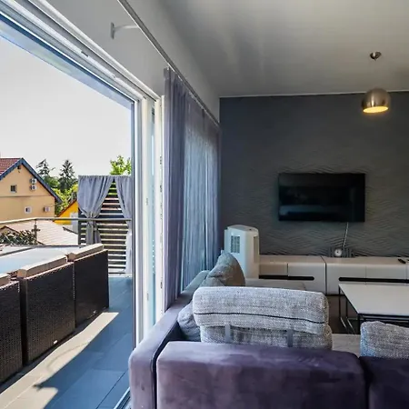 Ah-premium Rooftop شقة *